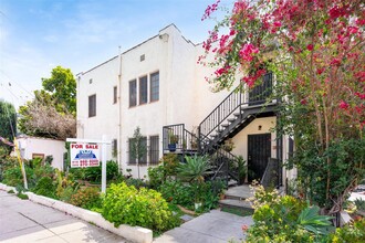 3934 Fernwood Ave in Los Angeles, CA - Building Photo - Building Photo