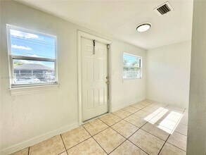 7156 NW 15th Ct in Miami, FL - Building Photo - Building Photo