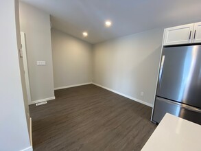 12 Crystal Ave in Winnipeg, MB - Building Photo - Building Photo