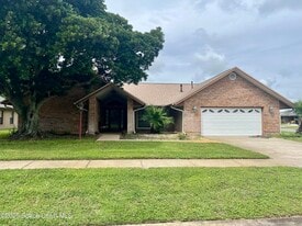 2372 Windham Dr in Melbourne, FL - Building Photo