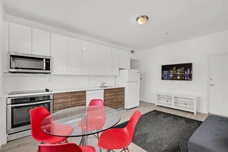 820 15th St in Miami Beach, FL - Foto de edificio - Building Photo