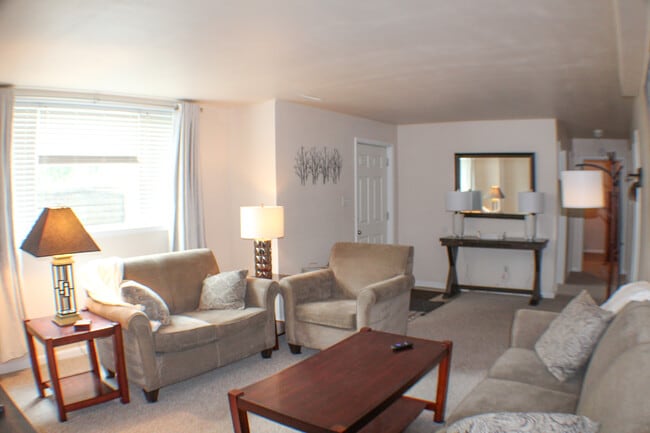 1902 E Avenue D, Unit 1902 and a half