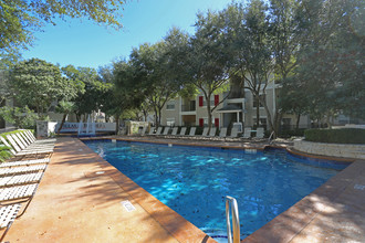 Villas at Bandera in San Antonio, TX - Building Photo - Building Photo