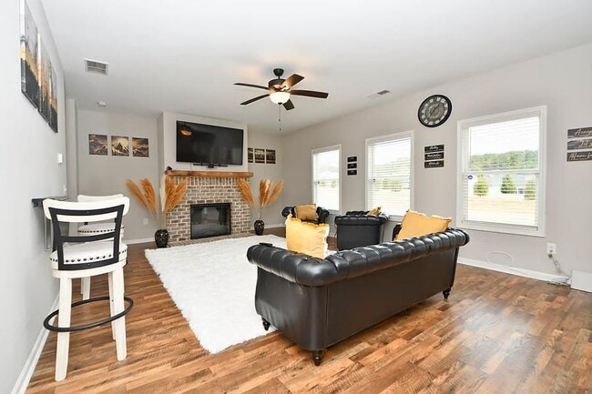 208 Arrowwood Dr in Carrollton, GA - Building Photo - Building Photo