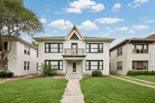 1632 Hawthorne St in Houston, TX - Building Photo