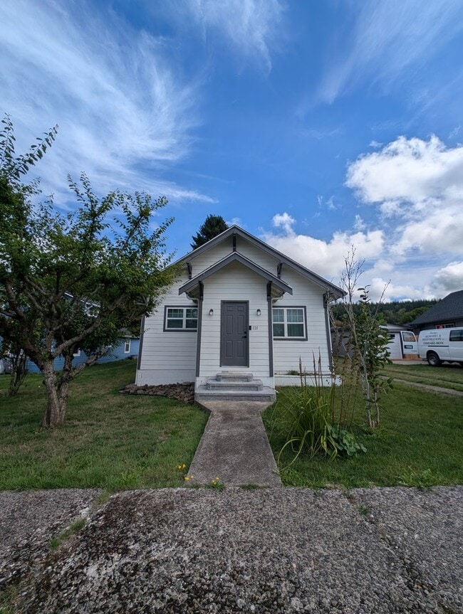 320 S 2nd St in Mccleary, WA - Building Photo - Building Photo