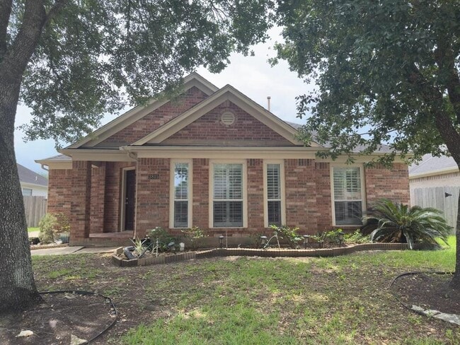 property at 3815 Lake Edinburg Ln