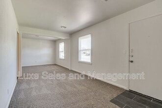 3926 SE 10th St in Del City, OK - Foto de edificio - Building Photo