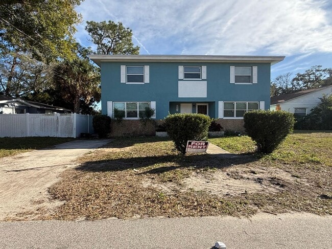 641 Fremont Ave in Daytona Beach, FL - Foto de edificio - Building Photo