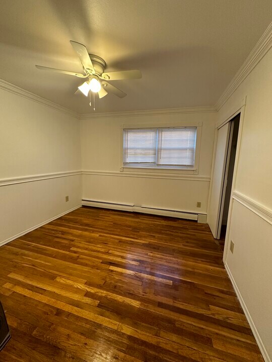 6744 75th St in Middle Village, NY - Building Photo
