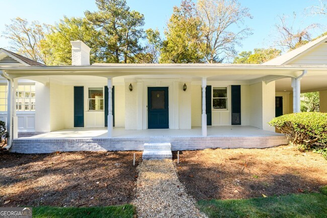 4254 Peachtree Rd NE in Atlanta, GA - Building Photo - Building Photo