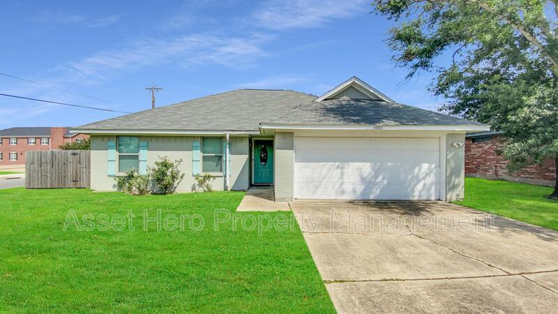 1001 Hardwood Ln in College Station, TX - Foto de edificio