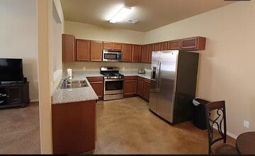 107 Ashley dr in Edmond, OK - Foto de edificio - Building Photo