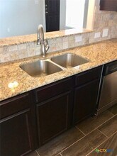 562 Creekside Frst in New Braunfels, TX - Building Photo - Building Photo