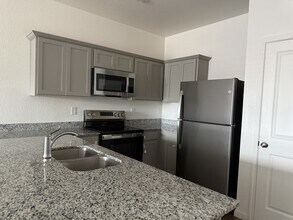 5903 Betty Lou Dr in Killeen, TX - Building Photo - Building Photo