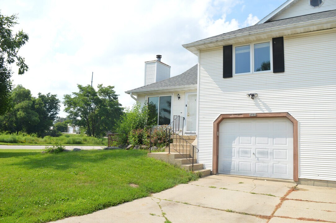 2704 Norwich St in Fitchburg, WI - Building Photo