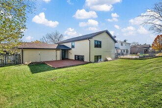 7S580 Lynn Dr in Naperville, IL - Building Photo - Building Photo
