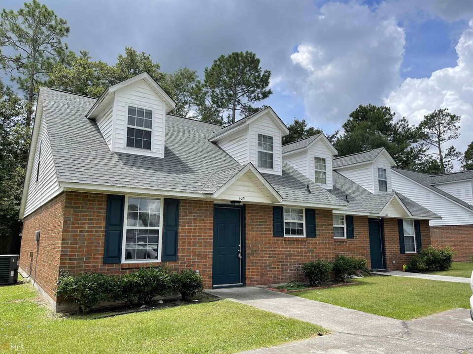105 Madison Ave in St. Marys, GA - Foto de edificio