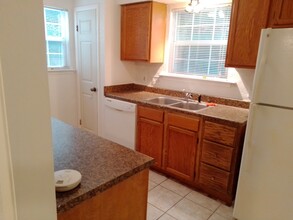 1128 Royal Crest Dr in Killeen, TX - Building Photo - Building Photo