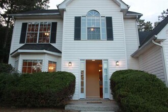 2672 Crestworth Ln in Buford, GA - Building Photo - Building Photo