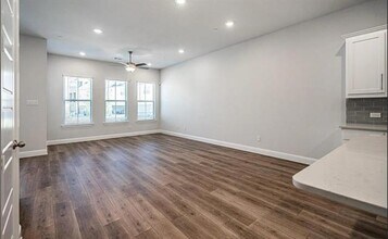 336 Almanor St in Lewisville, TX - Building Photo - Building Photo