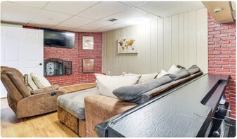 312 Millet Ln in Pittsburgh, PA - Building Photo