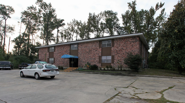 815 Fremaux Ave in Slidell, LA - Foto de edificio - Building Photo