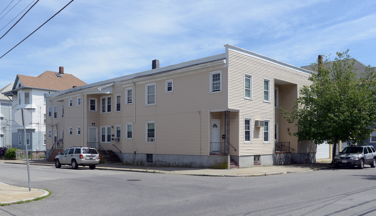 500-502 N Front St in New Bedford, MA - Building Photo