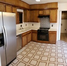 5242 95th St in Lubbock, TX - Building Photo - Building Photo