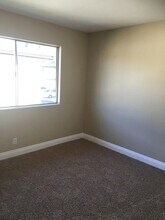 2010 Calle La Sombra in Simi Valley, CA - Building Photo - Building Photo