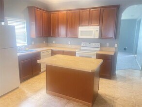 1927 Ribbon Falls Pkwy in Orlando, FL - Building Photo - Building Photo