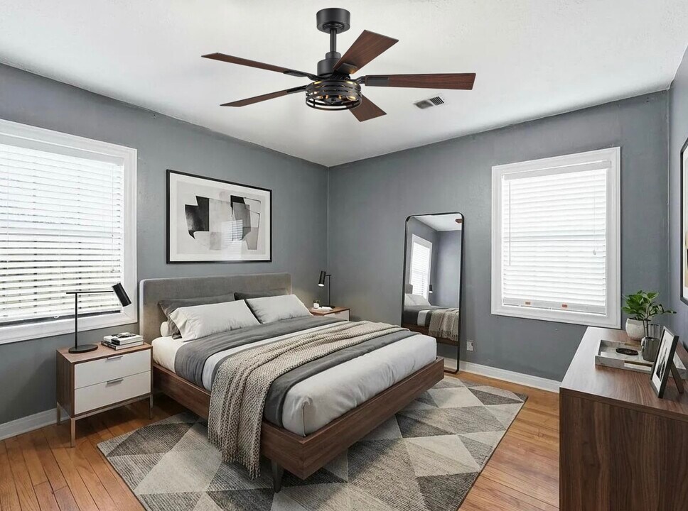 2110 7th St in Port Neches, TX - Building Photo