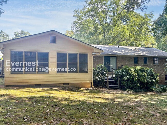 1133 Wonder Ln