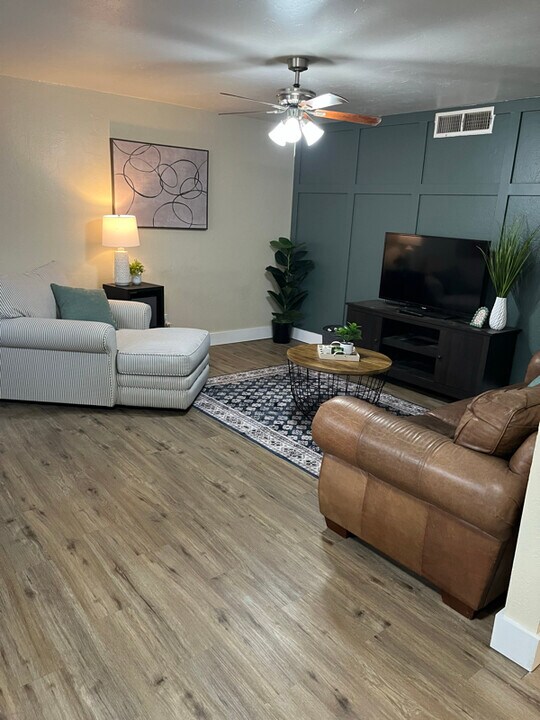 512 N Iroquois Ave in Tucson, AZ - Building Photo