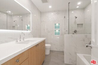 2541 Stoner Ave in Los Angeles, CA - Building Photo - Building Photo