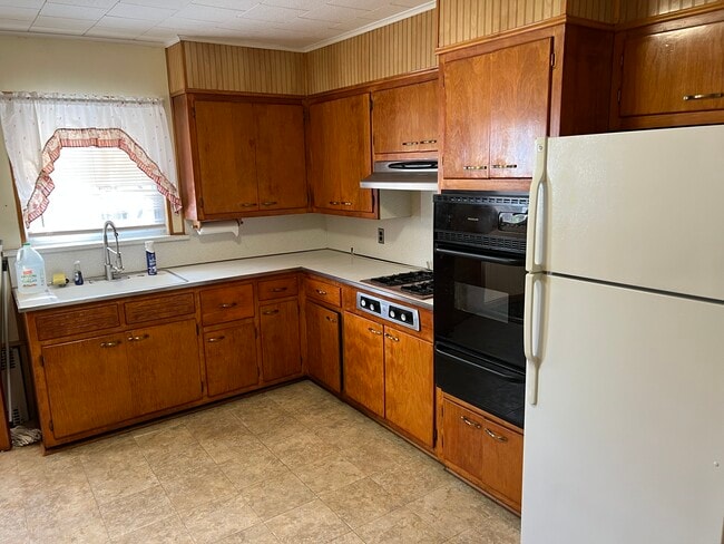 421 Hamilton St, Unit 1 in Harrison, NJ - Building Photo - Building Photo