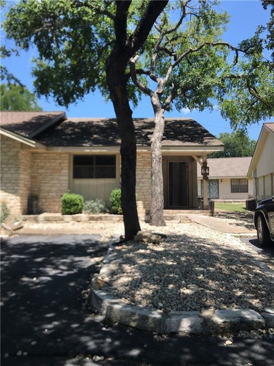 21013 Highland Lake Dr-Unit -I-64 in Lago Vista, TX - Building Photo