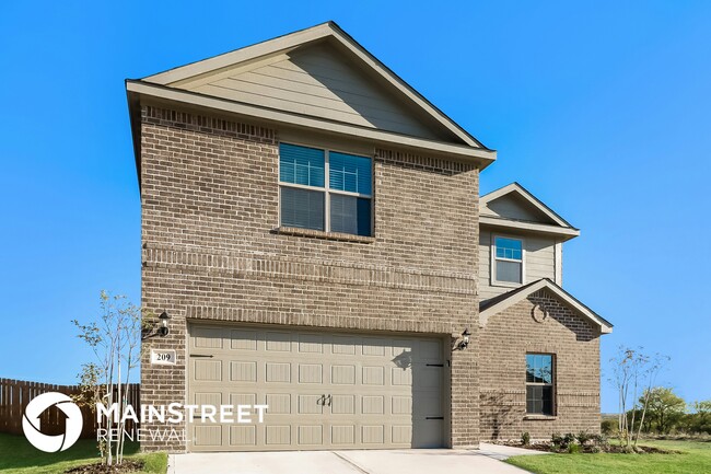 209 Switchback Hl Rd in Newark, TX - Building Photo - Building Photo