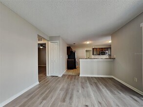 646 Pine Forest Dr in Brandon, FL - Building Photo - Building Photo