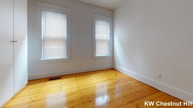 10 Cherokee St in Boston, MA - Foto de edificio - Building Photo