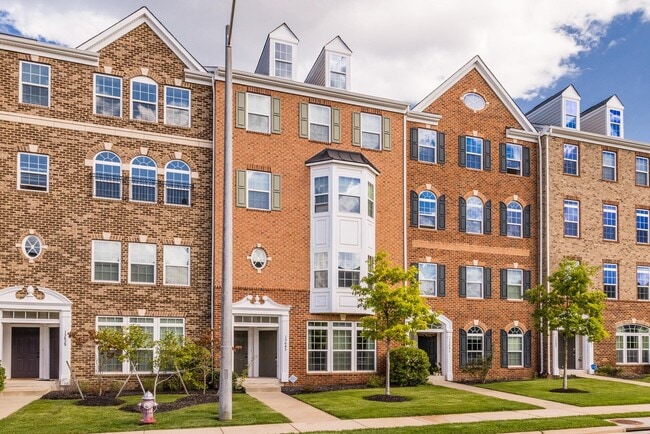 13643 Air and Space Museum Pky