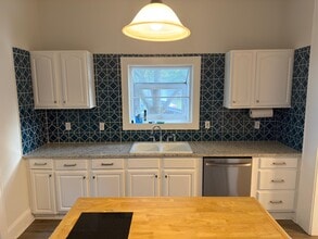 302 N Sumner St in Selma, NC - Building Photo - Building Photo