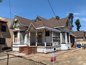 1301-1303 West in Los Angeles, CA - Building Photo - Building Photo