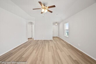 5329 S Nassau Ave in Sand Springs, OK - Building Photo - Building Photo