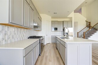 11251 Tropical Frst Wy in Cypress, TX - Foto de edificio - Building Photo