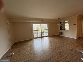 214 Locust St SE in Vienna, VA - Building Photo - Building Photo