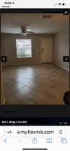 1821 Shay Lin Ct in Niceville, FL - Foto de edificio - Building Photo