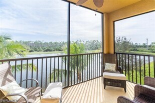 9731 Acqua Ct in Naples, FL - Building Photo