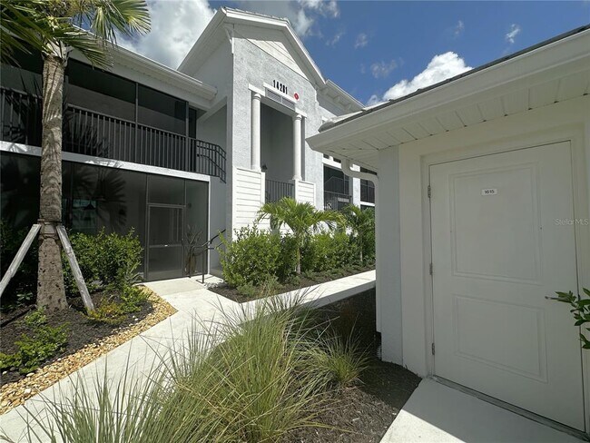 14261 Heritage Landing Blvd in Punta Gorda, FL - Building Photo - Building Photo