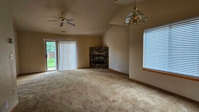 1642 Columbine Village Dr in Woodland Park, CO - Building Photo - Building Photo